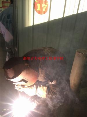 新的一年新的开始,2016年焊工紧张培训中